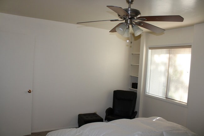 Photo - 2459 Indian Springs Ln Unit 102