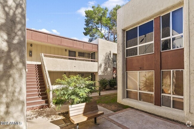 Building Photo - 3828 N 32nd St Unit 123 Rental