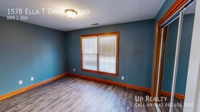 Photo - 1578 Ella T Grasso Blvd