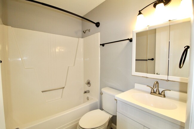 Photo - 1348 Hunters Rd