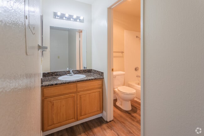 1BR 1BA