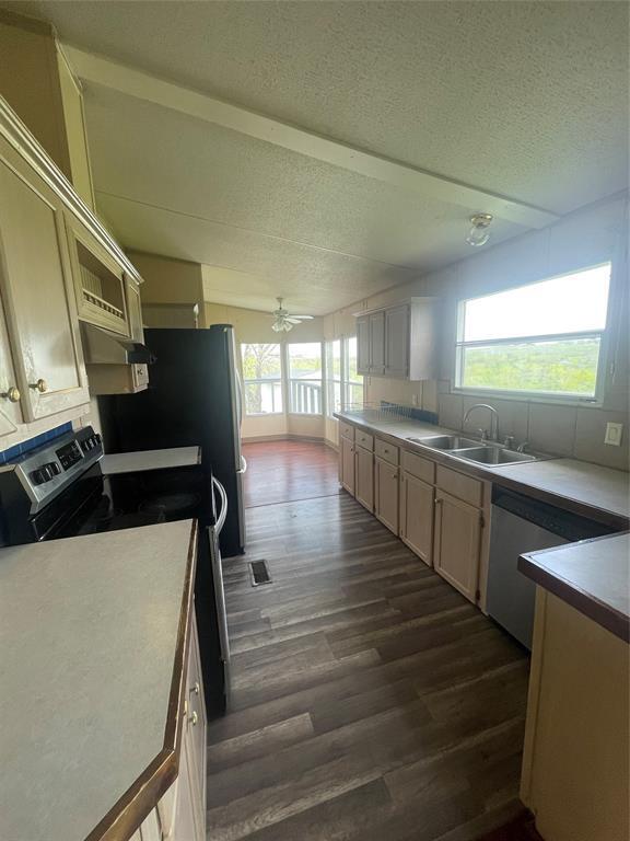 Photo - 120 Roots Rd