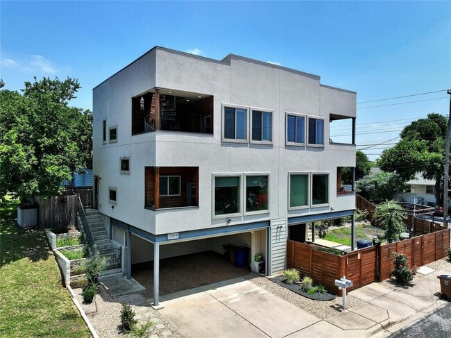 Photo - 2100 Rosewood Ave Unidad B Rental