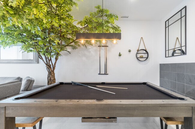 Building Photo - 4107 QC-335