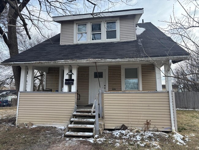 Building Photo - 218 Lechner Ave