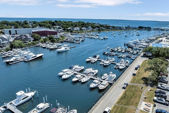 Photo - 135 Scranton Ave Unit 406