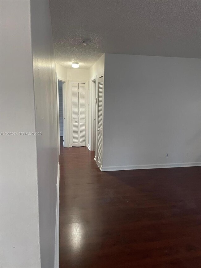 Photo - 222 SW 1st St Unidad H-5