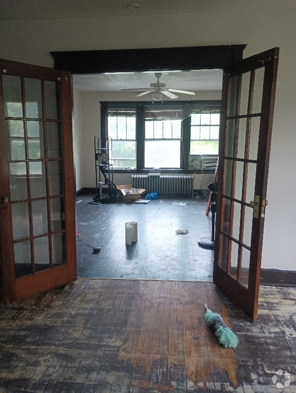 Building Photo - 33 Elmwood Ave Rental