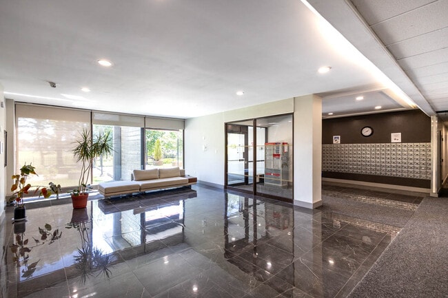 Photo - The Macdonald