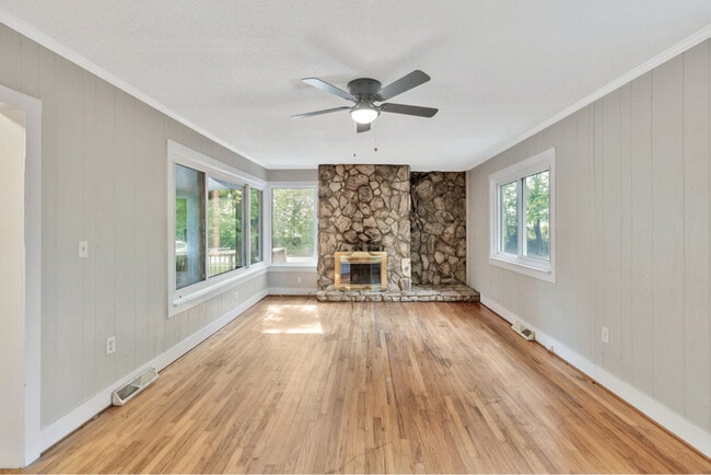 Photo - 507 Eskew Cir