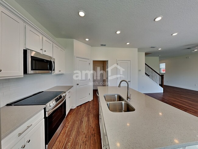 Photo - 197 Onate Cir