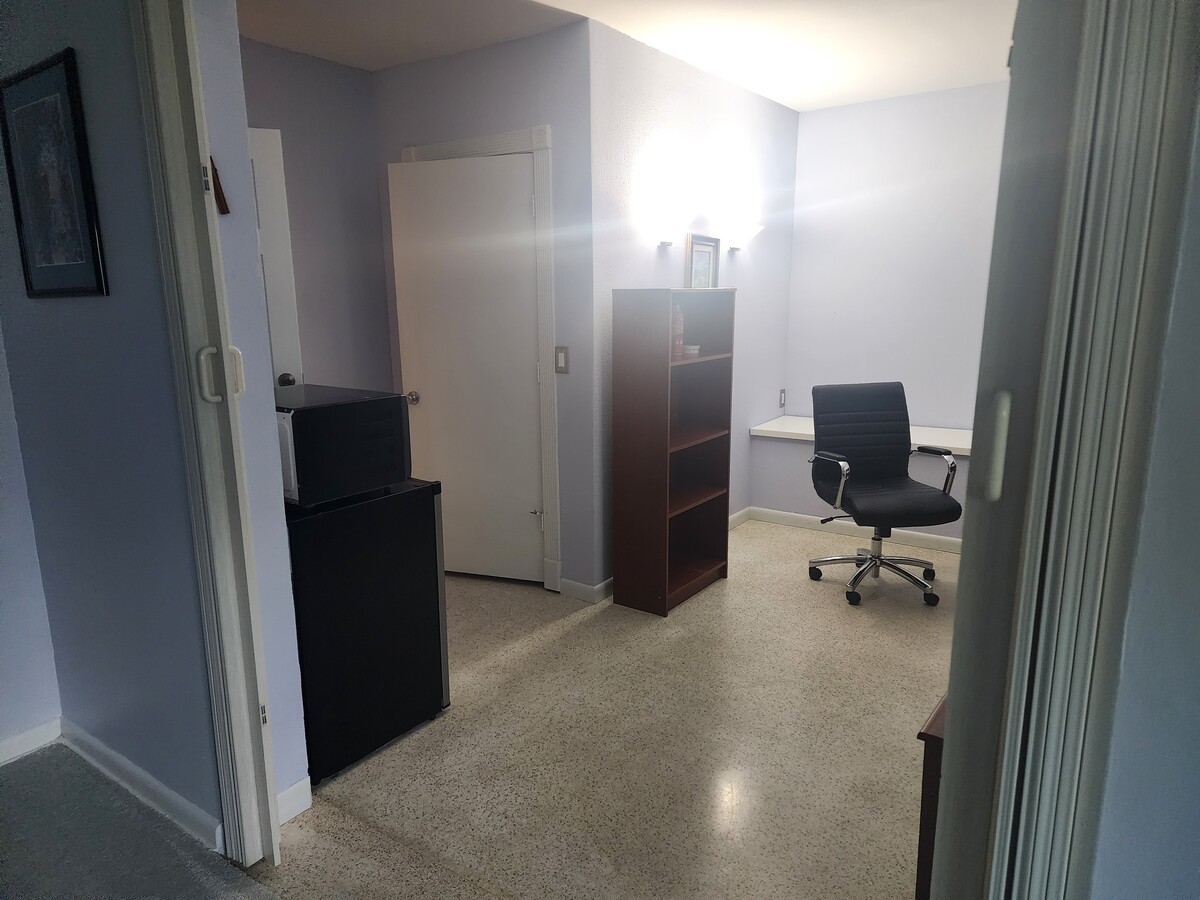 Photo - 465 S Fig Tree Ln