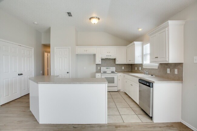 Photo - Updated home in South Lubbock!