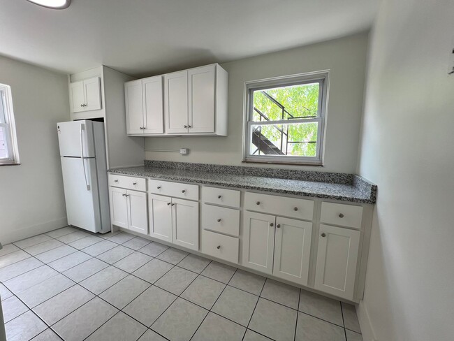 Photo - 821 Collins St Unit 821 Collins St. #2