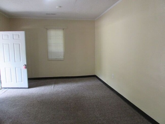28 Burgess Ct