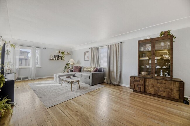 Photo - 2160 Osceola St