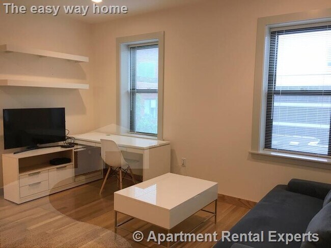 Photo - 115 Mt Auburn St Unidad #33