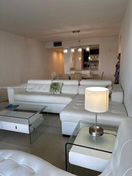 Building Photo - 1717 N Bayshore Dr Unit A-1253 Rental