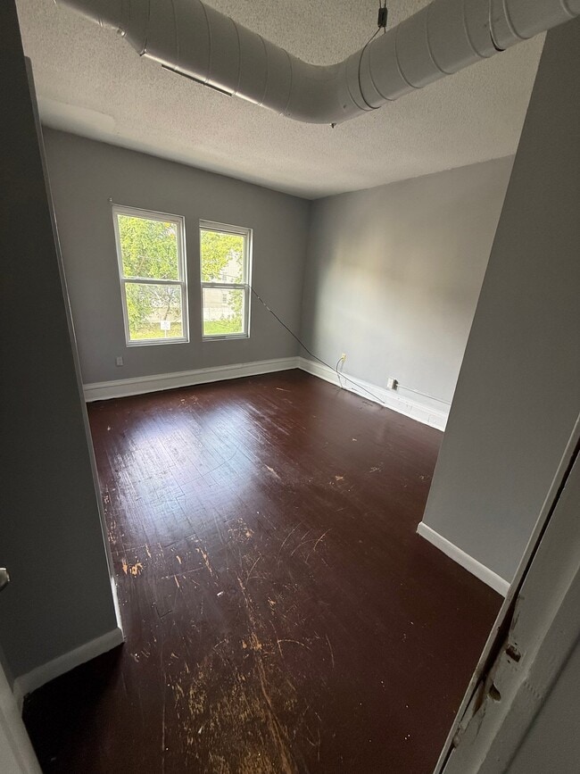 152-154 Brook St Unit 1