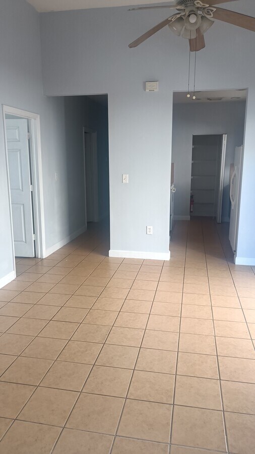 Photo - 4110 NE 11th Dr