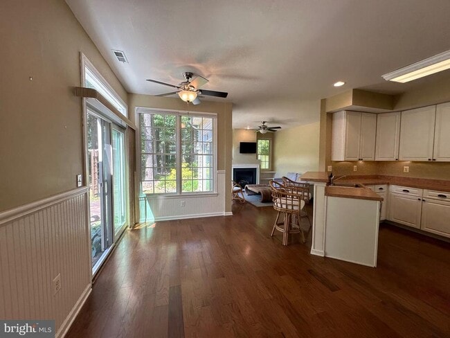 Photo - 28405 Pinehurst Cir