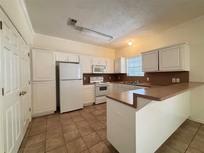 Photo - 2455 Montgomery Rd