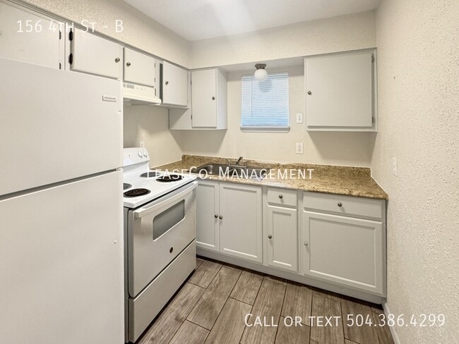 Building Photo - 156 4th St Unit B