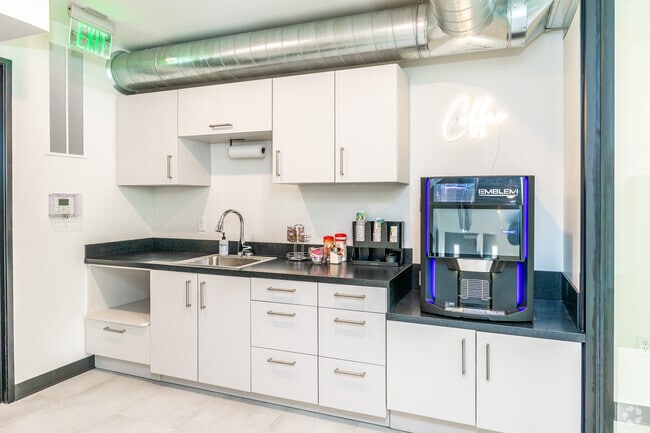 Estudio/Sala de café - The Nest Iowa City