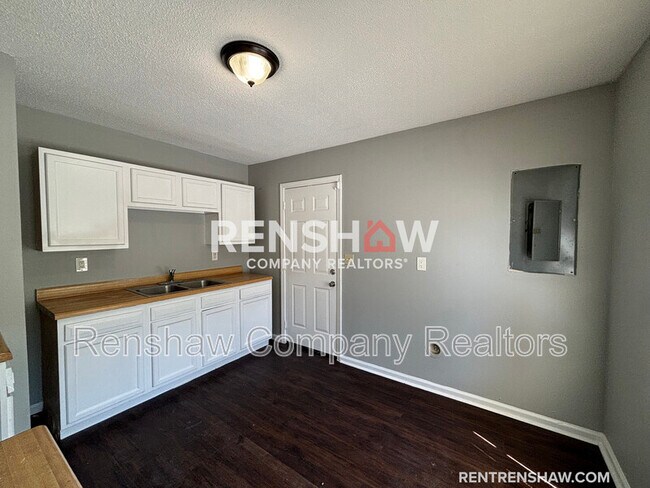 Photo - 274 Lucerne Pl