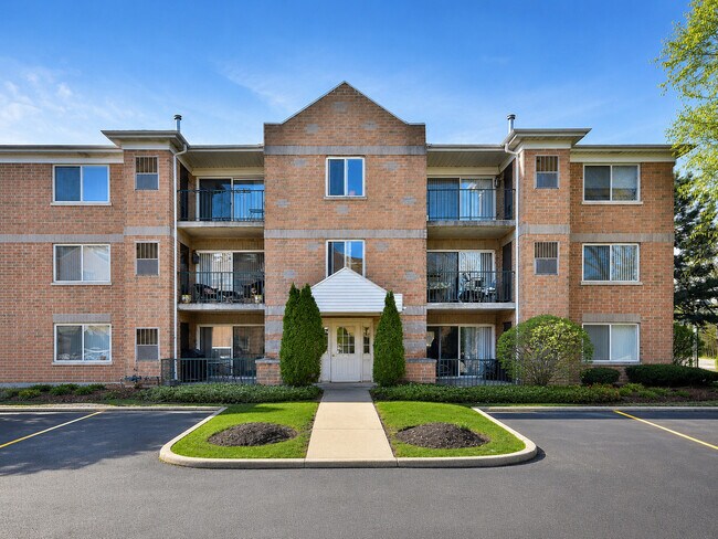 Building Photo - 5351 N East River Rd Unit 203