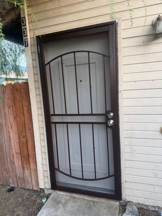 2 Bedroom, 2 Bathroom Duplex in Colton - 2 Bedroom, 2 Bathroom Duplex in Colton