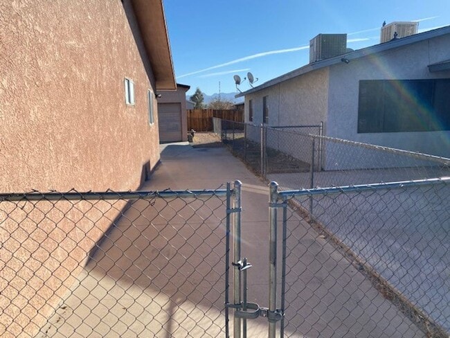 Photo - 2BR 2BA HOME w/Fenced Yard, Xtra Parking, Garage