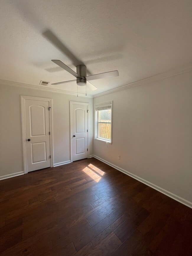 cama 1 abajo - 114 Orleans Oak Ln