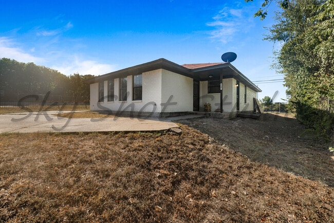 Photo - 2540 Avenue H Unidad A