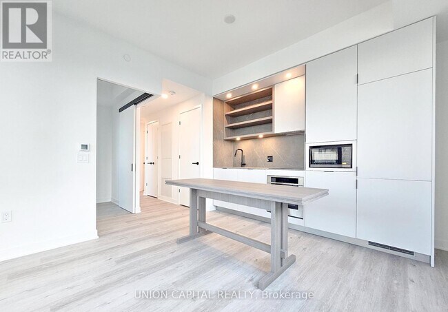 Photo - 55 Charles St E Unit 4609