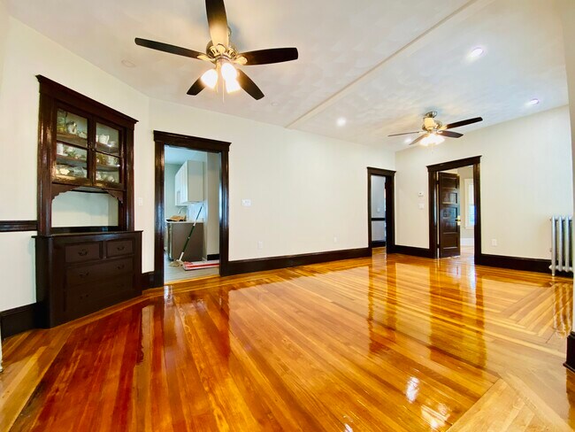 Photo - 85 Albion St Unit 2