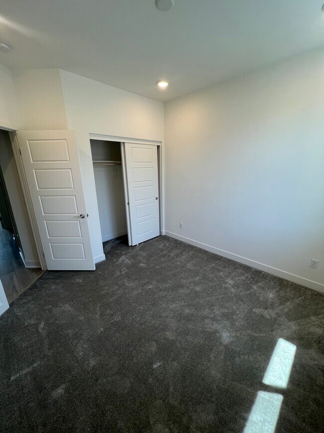 Photo - 1033 Sage Ln Unidad 1033