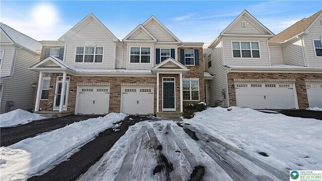 Photo - 358 Redclover Ln