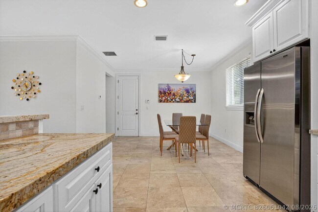 Photo - 1705 NE 11th St