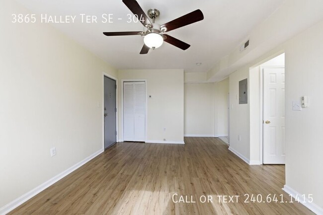 Photo - 3865 Halley Terrace SE