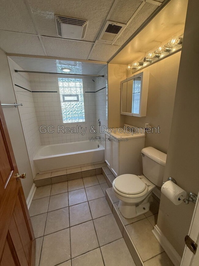 3859 N St Louis Ave Unit G