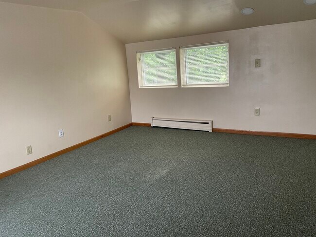 Living room - 2121 Cameron Ave Unit 2121