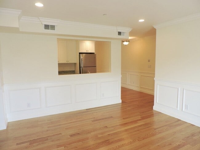 Photo - 153 Sumner St