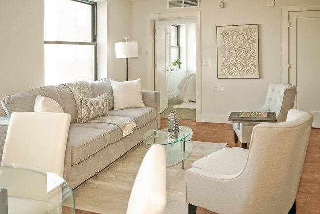 Photo - The New Broadview