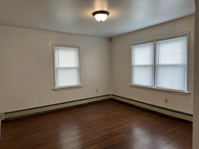 Photo - 704 Hogestown Rd