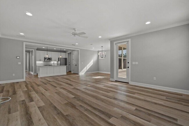 Photo - 76 Conifer Ct