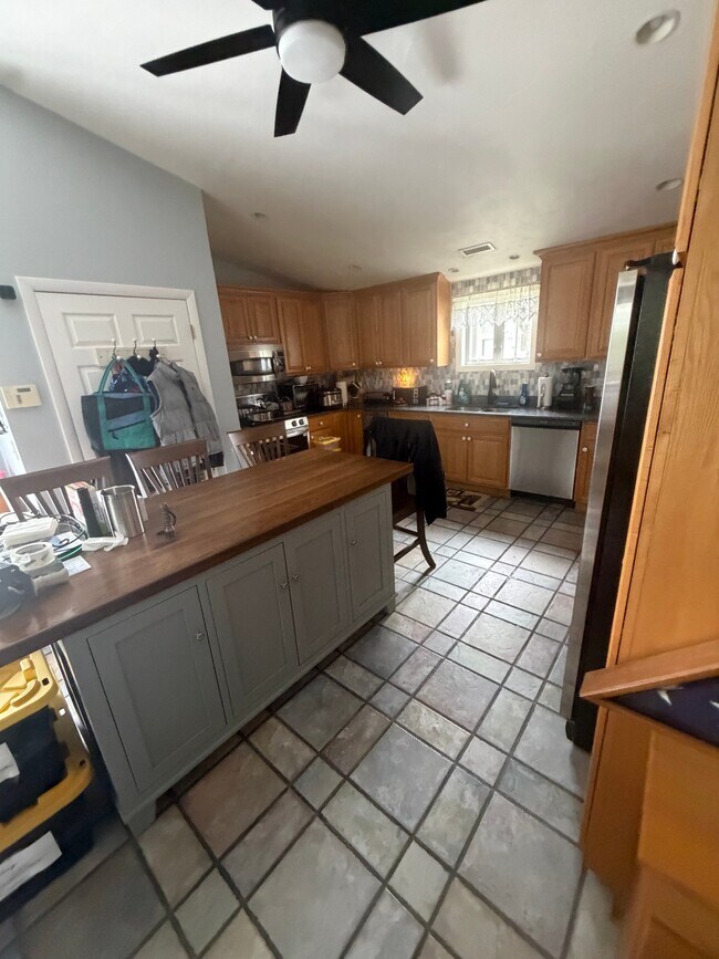 Photo - 923 W Boylston St Unit 2