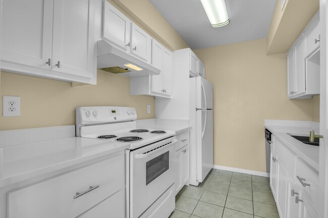 Photo - 3220 69th St Unit H8