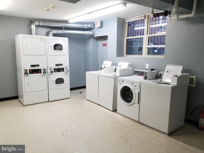 Photo - 3935 S St SE