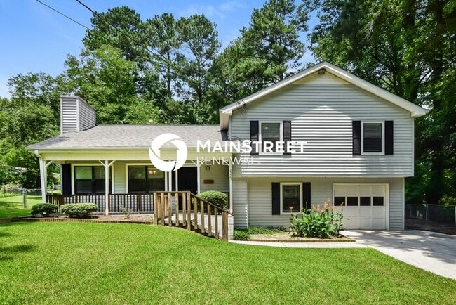Building Photo - 3 Bedroom Pet-Friendly Home in Snellville, GA with Main Street Renewal